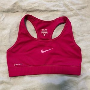 Nike Pro Women’s Sports Bra Size XS in Hot Pink